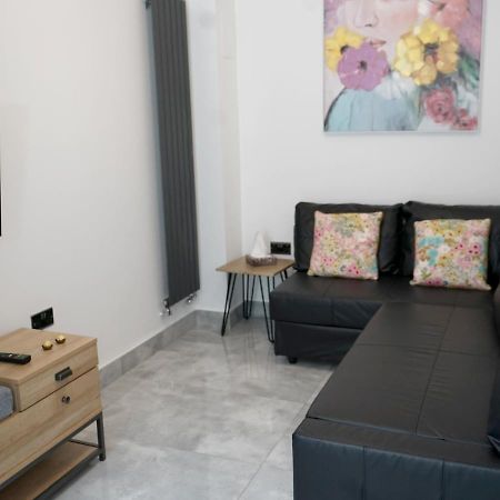 Luxury London Garden Home Sleep 7, 2 Mins To Metro エクステリア 写真